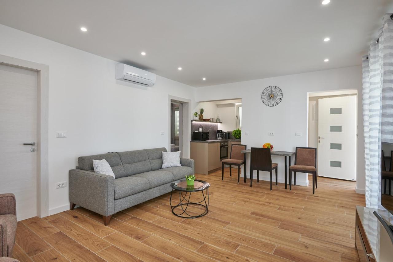 Newly Renovated Apt. Near To Entrance To Old Town Дубровник Екстериор снимка