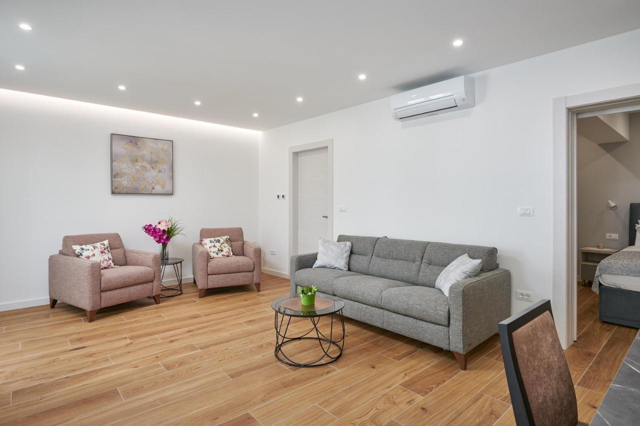 Newly Renovated Apt. Near To Entrance To Old Town Дубровник Екстериор снимка